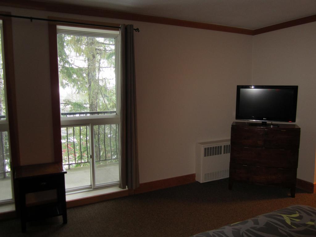The Lodge At Skeena Landing Terrace Exterior photo
