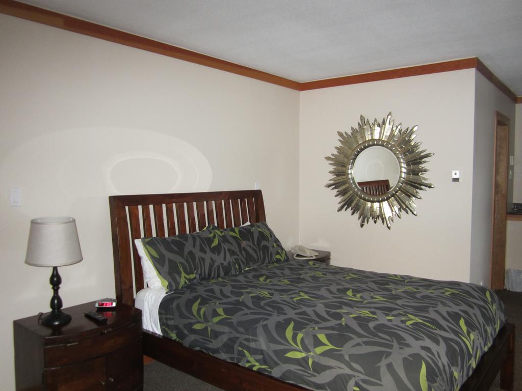 The Lodge At Skeena Landing Terrace Room photo