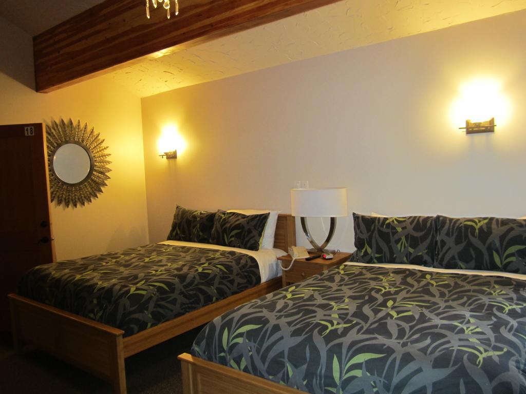 The Lodge At Skeena Landing Terrace Room photo
